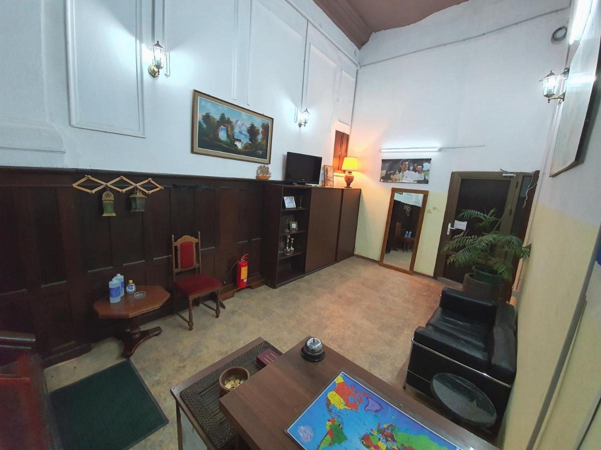 Prenociste Nikolas Grand Semendria Exterior foto