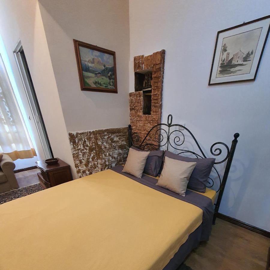 Prenociste Nikolas Grand Semendria Cameră foto