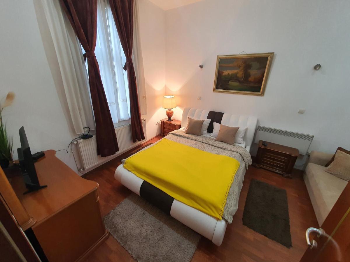 Prenociste Nikolas Grand Semendria Cameră foto