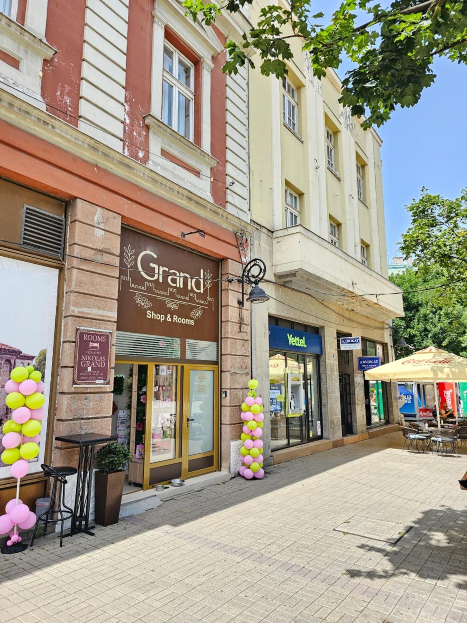 Prenociste Nikolas Grand Semendria Exterior foto