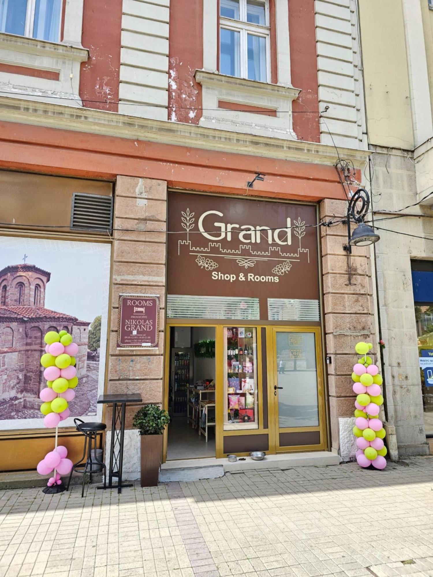 Prenociste Nikolas Grand Semendria Exterior foto