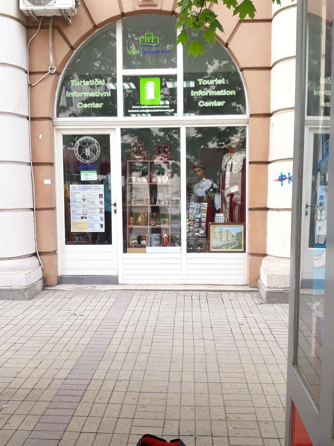 Prenociste Nikolas Grand Semendria Exterior foto