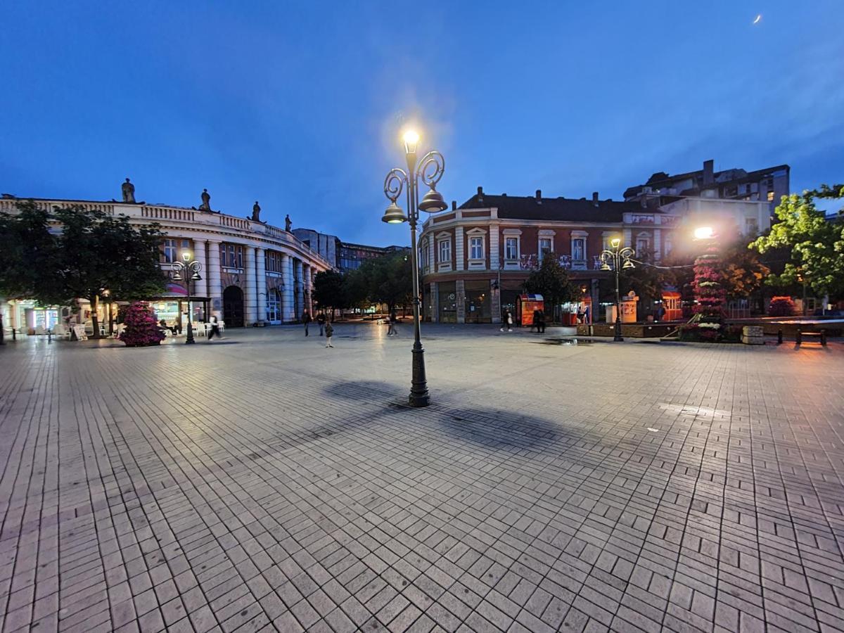 Prenociste Nikolas Grand Semendria Exterior foto